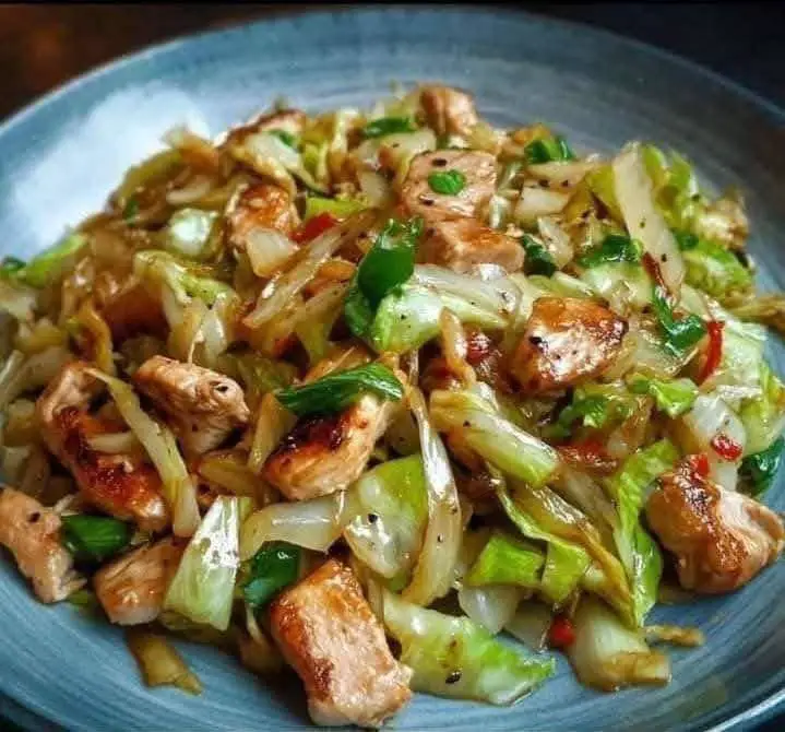 Quick and Flavorful Chinese Chicken Cabbage Stir-Fry Recipe